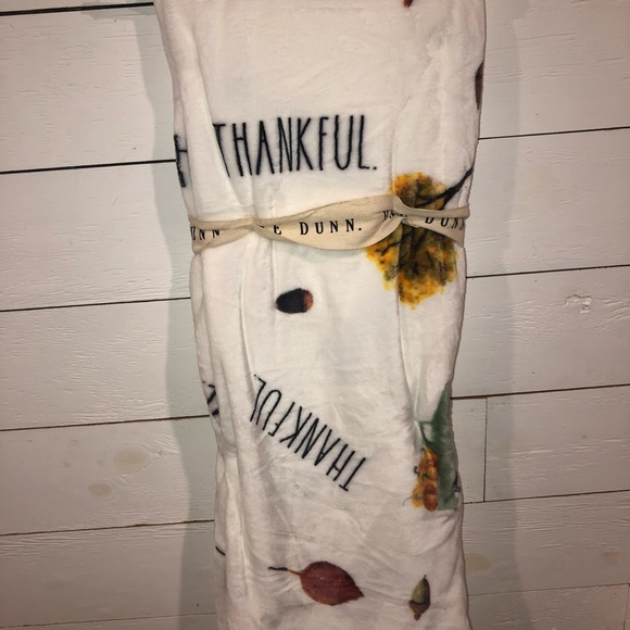 NEW‼️‼️ RAE DUNN 🍁🍂THANKFUL HAT AND PLUSH THROW BLANKET 🍁🍂 - Picture 4 of 9